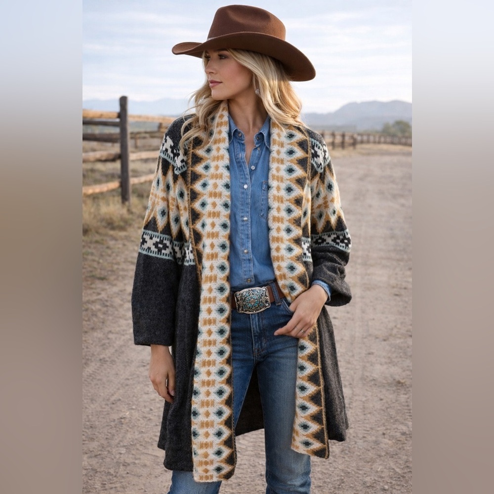 Nostalgia Women’s Native American Aztec Print Cardigan Sweater!